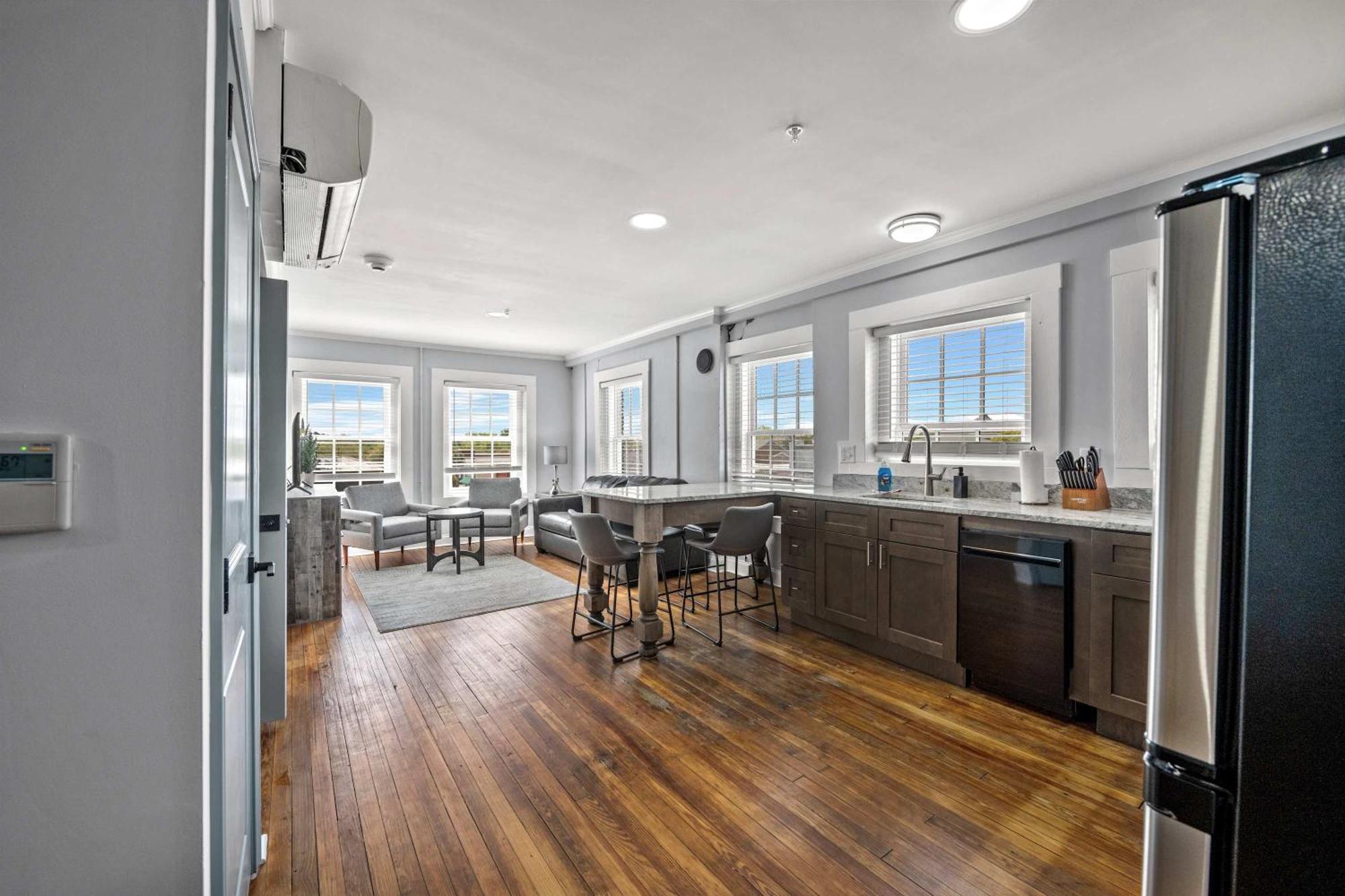 Discover Conway Trendy Downtown Loft المظهر الخارجي الصورة