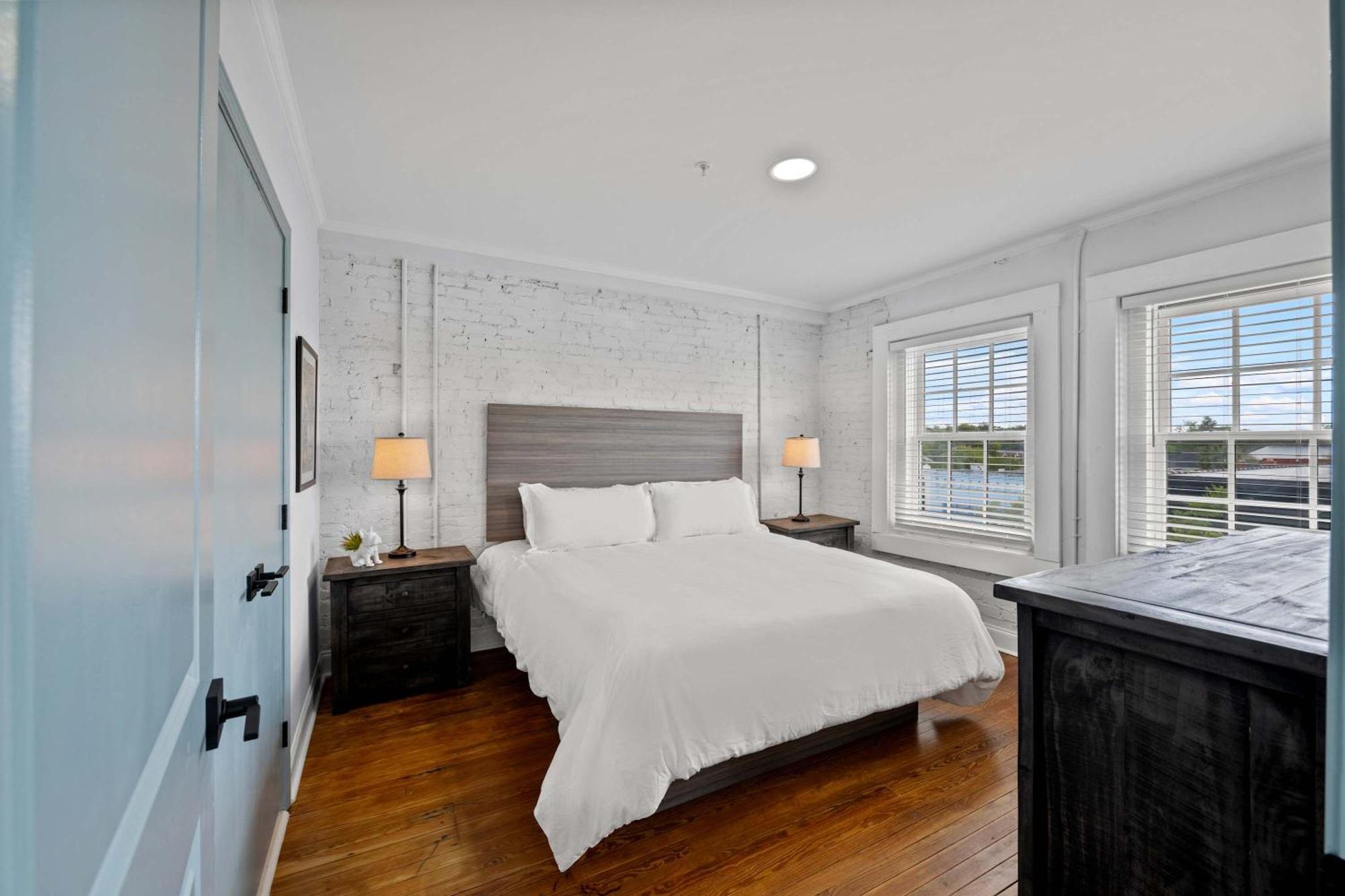 Discover Conway Trendy Downtown Loft المظهر الخارجي الصورة
