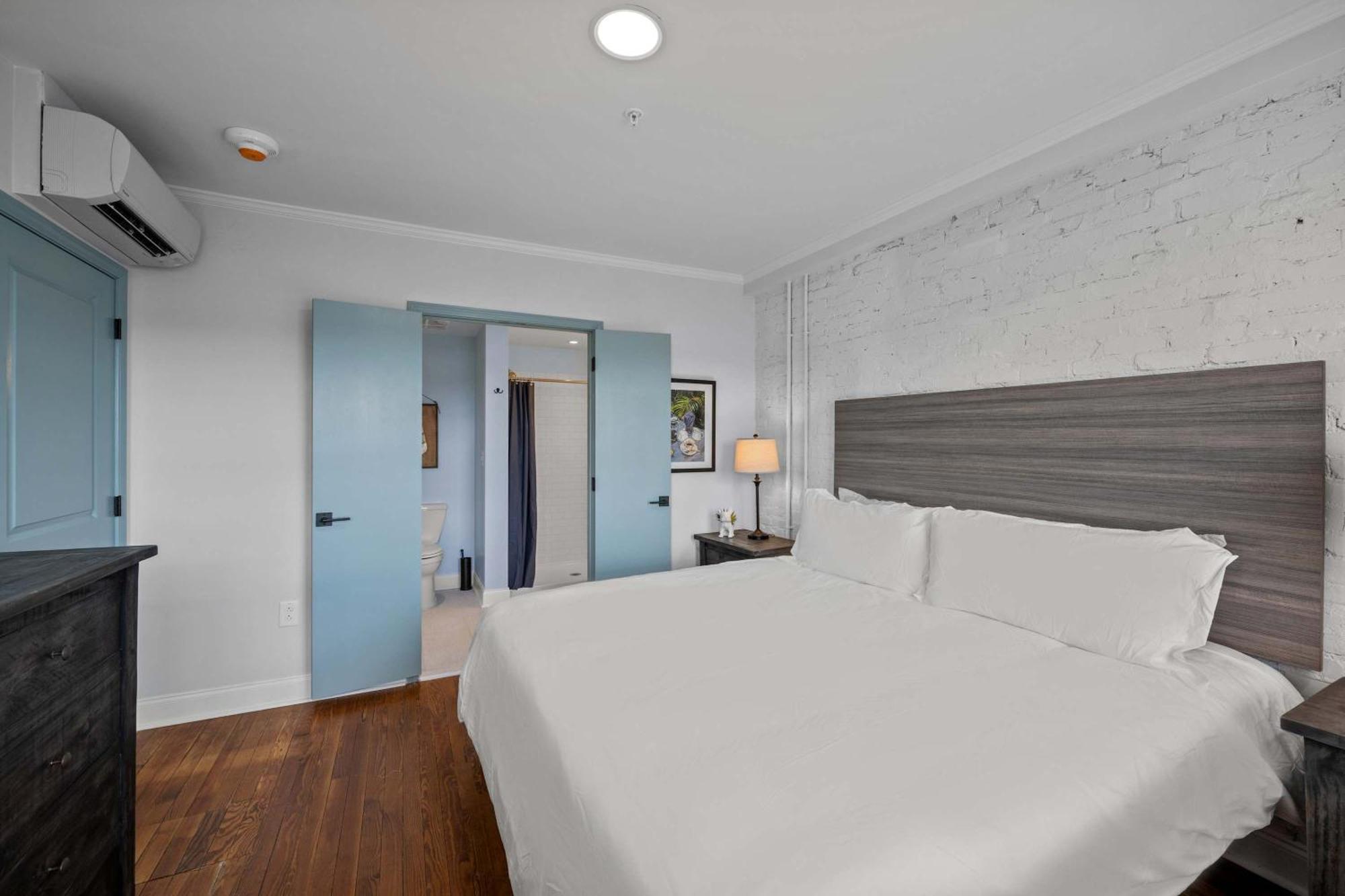 Discover Conway Trendy Downtown Loft المظهر الخارجي الصورة